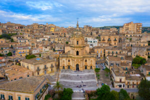 Duomo di San Giorgio, Modica visto da lontano