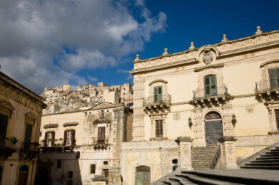L'esterno di Palazzo Polara, Modica