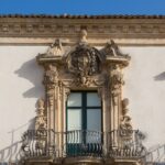 Un balcone della facciata