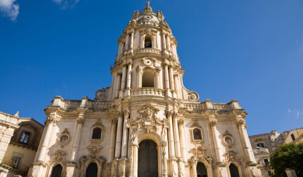 Duomo di San Giorgio, Modica, visto di fronte
