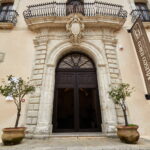 Portone d'ingresso al palazzo