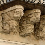 Dettaglio di un mensolone