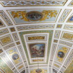Soffitto decorato di una stanza di Palazzo Spadaro