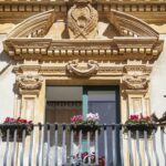 Un balcone della facciata