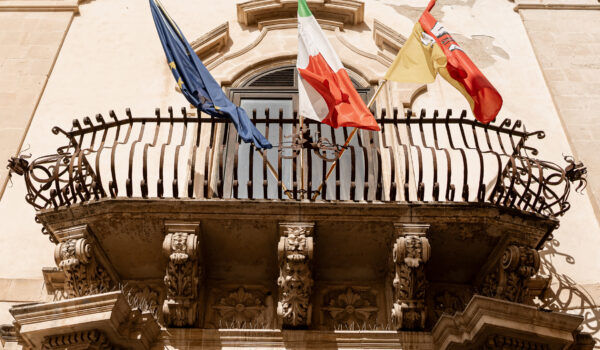 Uno dei balconi dal basso