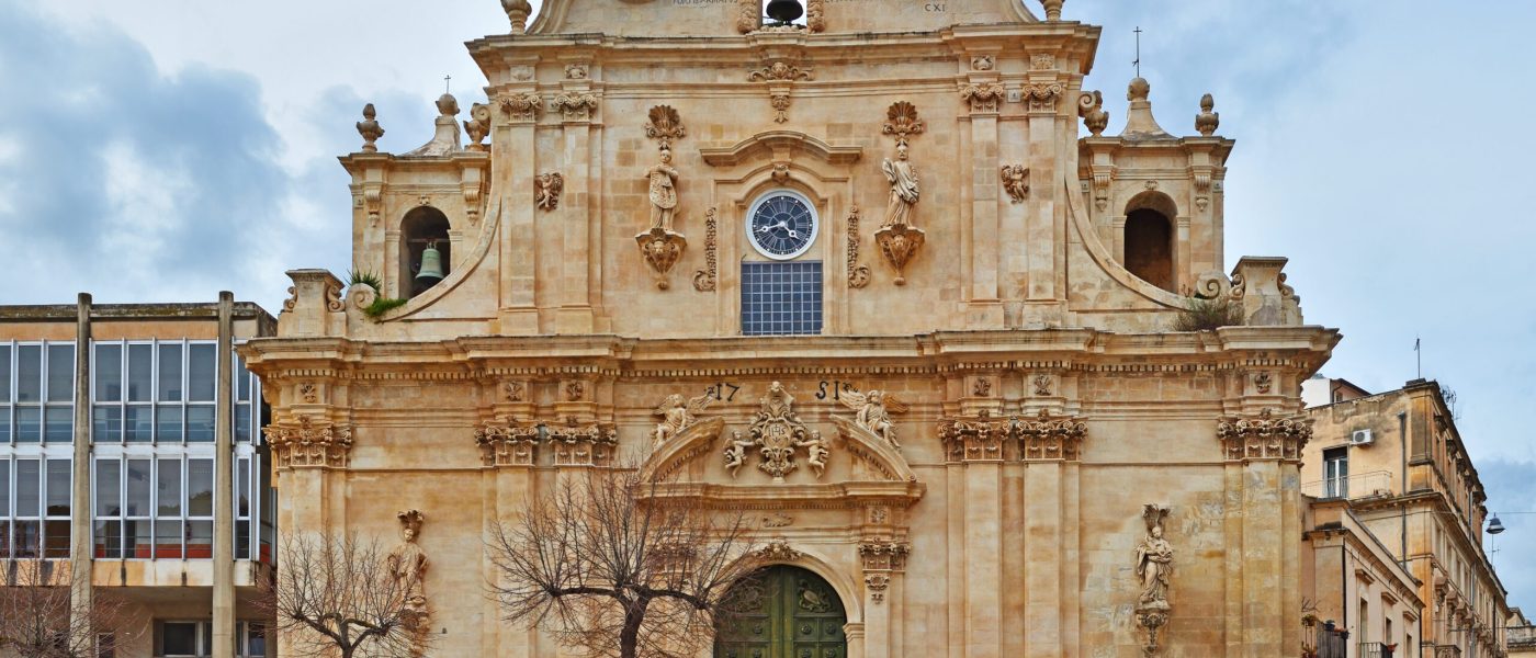 Chiesa Madre di Sant'Ignazio di Loyola a Scicli vista dall'esterno